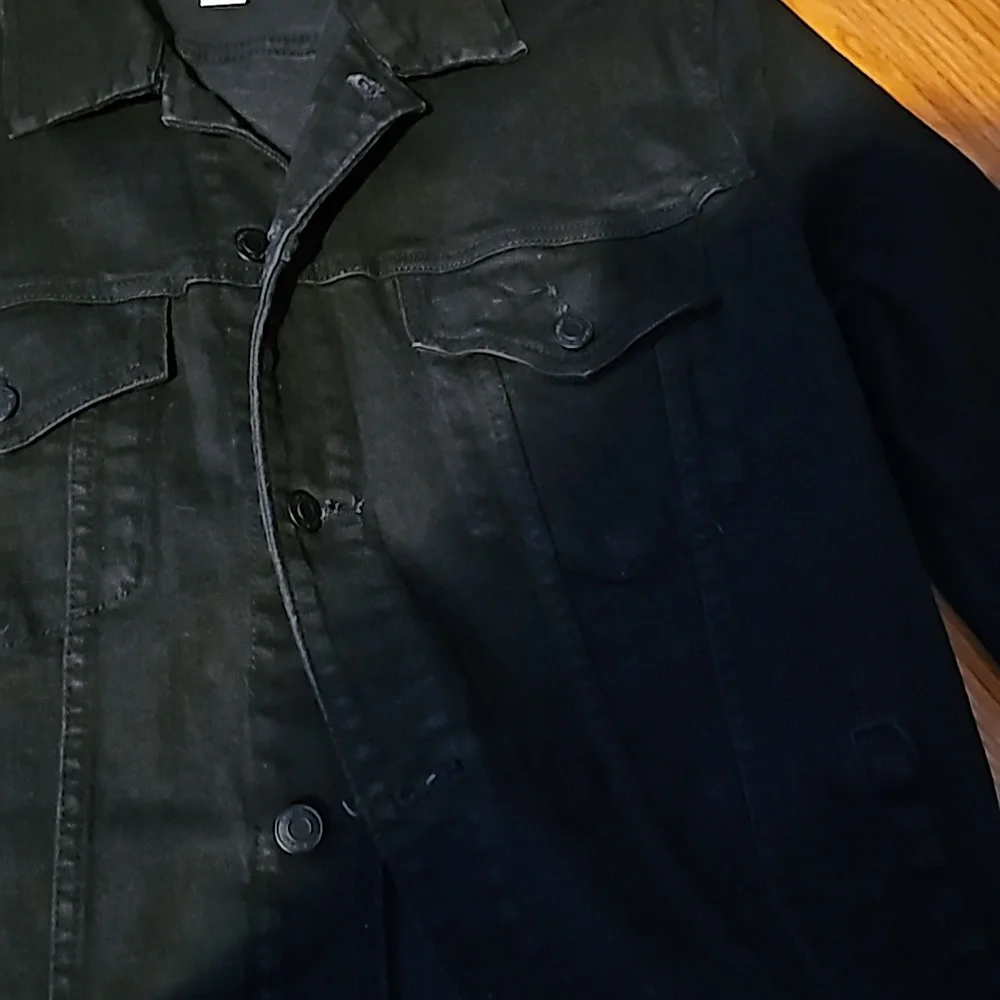Jackets - Picture 8 of 9